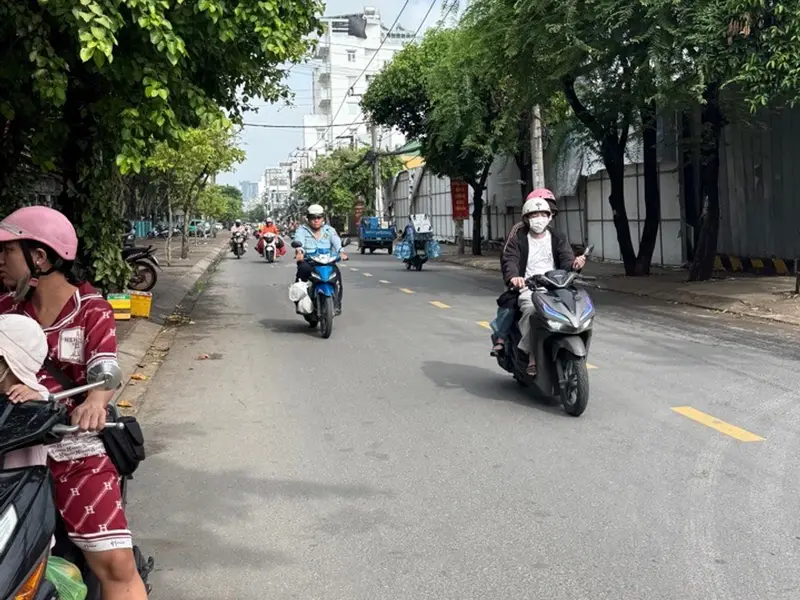 Nhà mặt phố Tôn Thất Thuyết, diện tích 43m2, giá nhỉnh 9.x tỷ... Bán nhà mặt phố tại Xóm Chiếu, Hồ Chí Minh 01