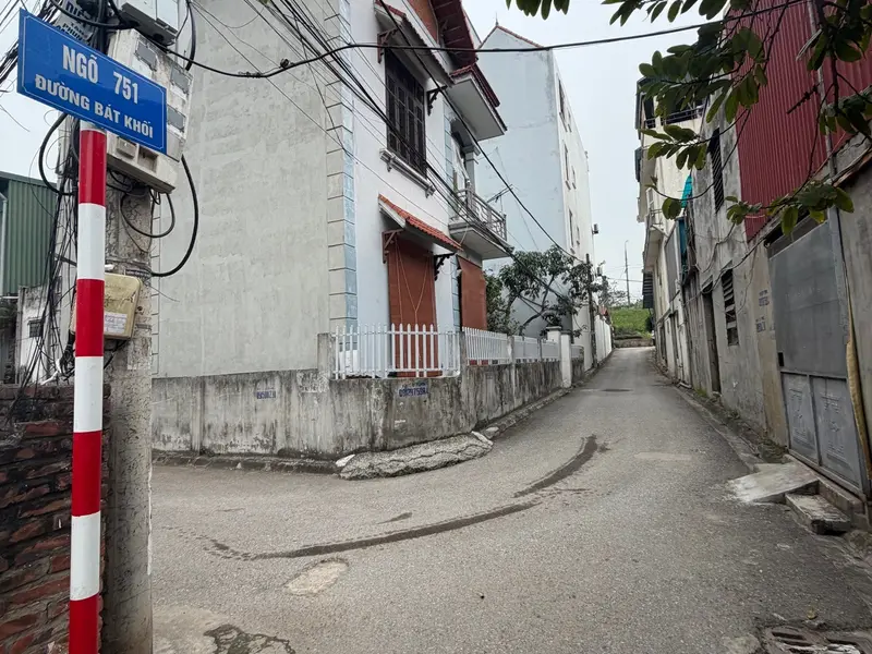 NGÀY 28/7 - CHỦ HẠ GẤP 1 TỶ - BÁN NHANH -NHÀ 1 TUẦN NỮA HOÀN THIỆN - ACE DỒN KHACDH NHÉ


KHUÔN TIỀ... Bán đất tại Long Biên, Hà Nội 01