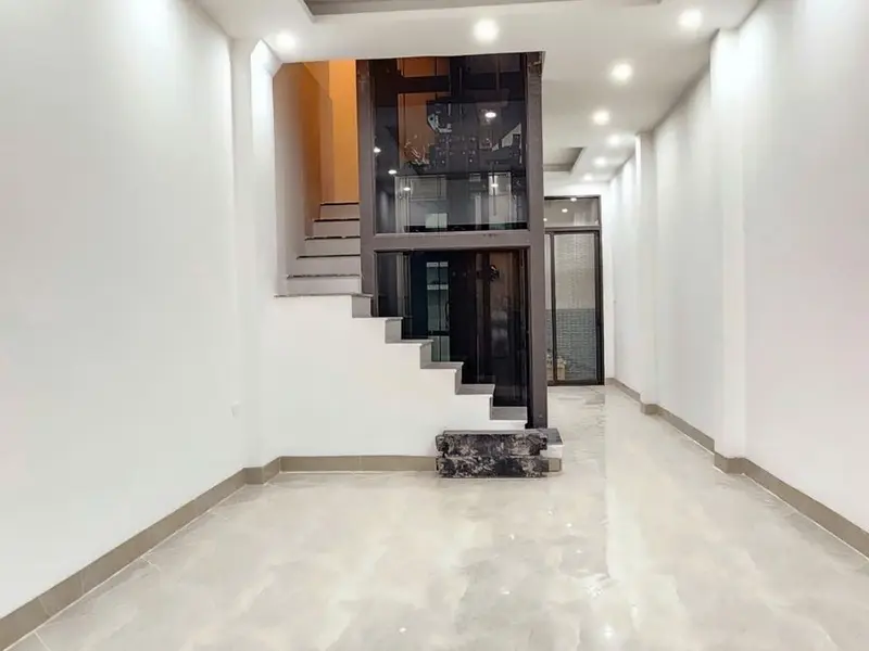 Nhà 5 tầng đẹp, thang máy, gần ô tô, giá sốc giảm ngay 400 triệu... Bán nhà riêng tại Vĩnh Tuy, Hà Nội 01