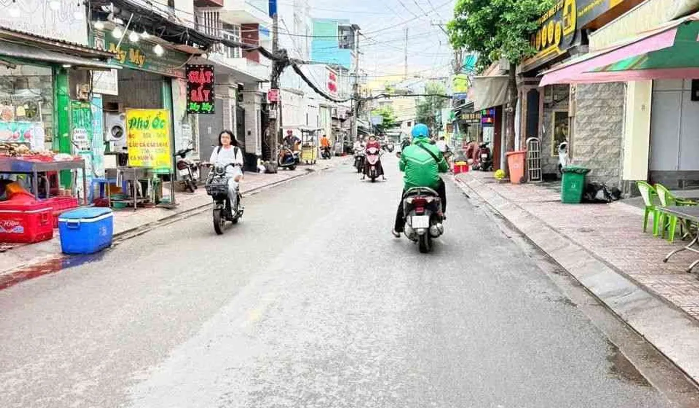 Nhà mặt phố kinh doanh 4 tầng tại quận Tân Bình, giá 16.5 tỷ... Bán nhà mặt phố tại Bảy Hiền, Hồ Chí Minh 01