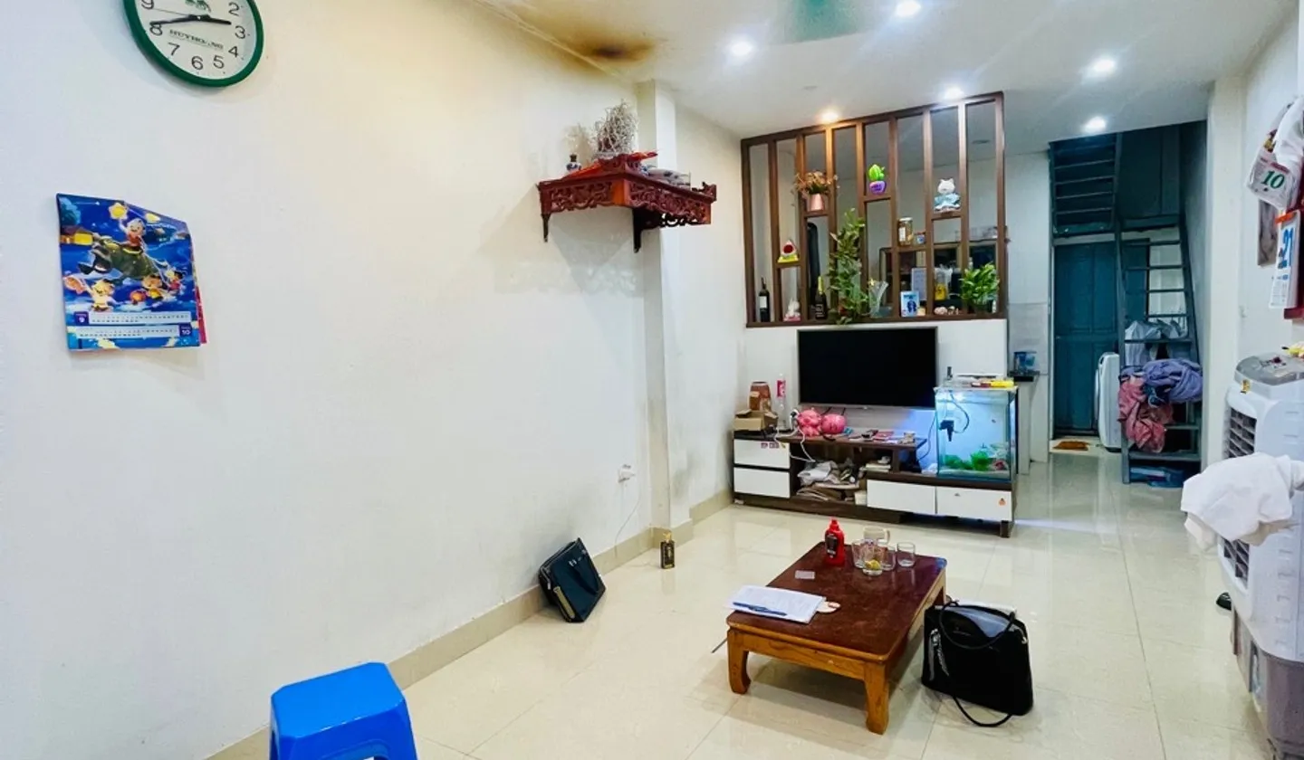 Cần bán gấp nhà Tam Trinh giảm chào gần 1 tỷ nhà 47m2 ô tô đỗ cửa 11.6 tỷ, cơ hội đầu tư... Bán nhà riêng tại Vĩnh Tuy, Hà Nội 01