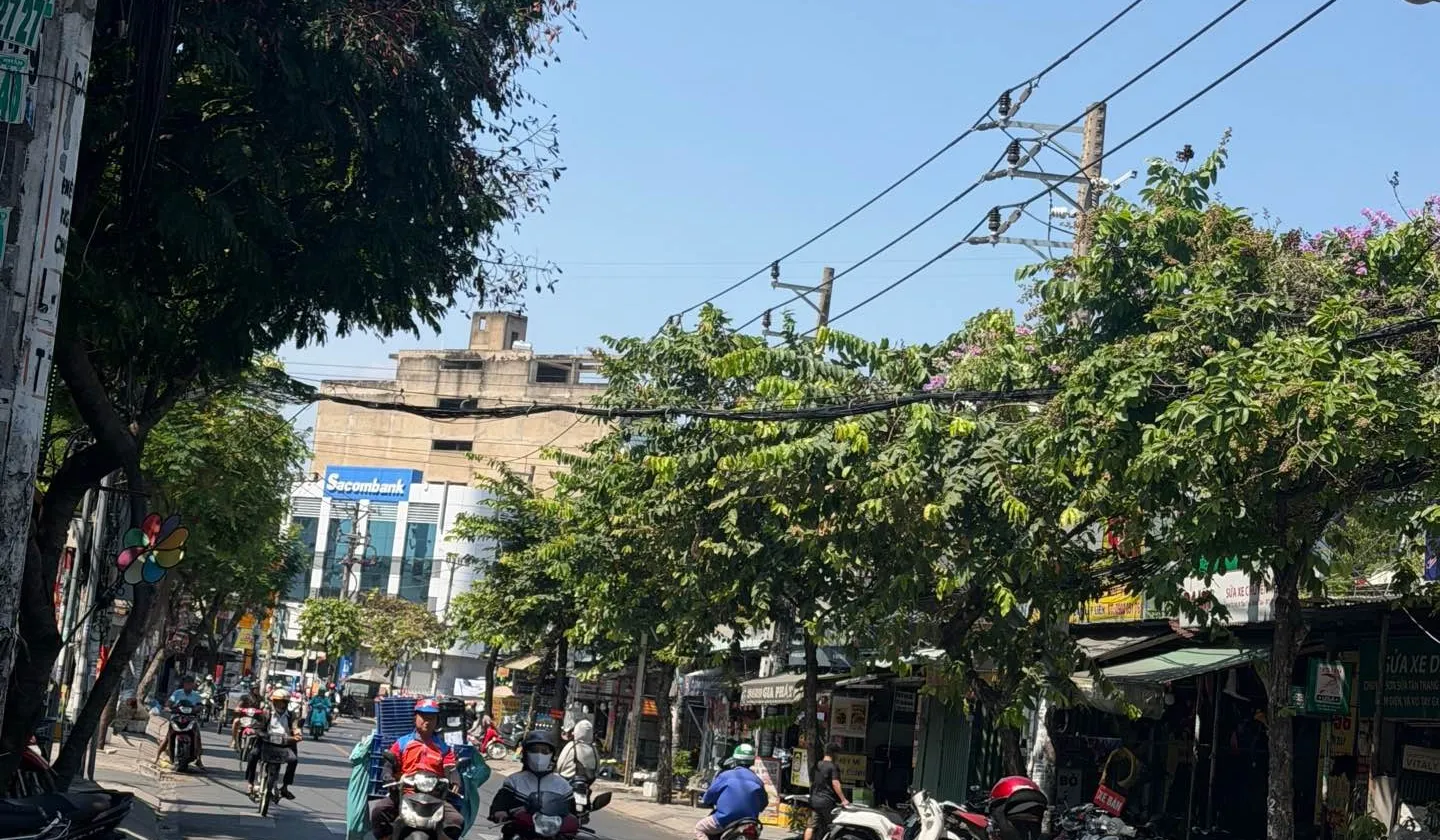 MẶT TIỀN KINH DOANH SẦM UẤT TỈNH LỘ 10- TRUNG TÂM BÌNH TÂN - ĐƯỜNG 8M CÓ VỈA HÈ 3m - CHỈ NHỈNH Hơn... Bán nhà mặt phố tại Tân Tạo, Hồ Chí Minh 01