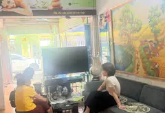 MẶT PHỐ TRUNG TÂM VĂN GIANG- HƯNG YÊN- GIÁ TỐT- ĐẦU TƯ- KINH DOANH.
💥HẠ CHÀO HƠN 2 TỶ - BÁN GẤP
.... Bán nhà mặt phố tại Phụng Công, Hưng Yên 05