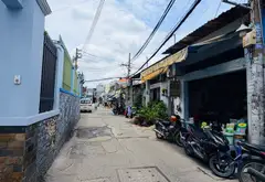 Nhà 4 tầng sân vườn thông thoáng tại Bình Tân... Bán nhà riêng tại Bình Hưng Hòa, Hồ Chí Minh 01