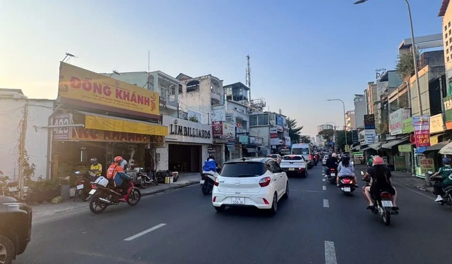 💥💥HẺM Ba Gác thông - Bán Đất Tặng Nhà
🏡 84m² | Ngang 4.6m x18m | 3PN 2WC
Giá 9.XT🌹🌹
👍Phù Hợp... Bán nhà mặt phố tại Bình Thạnh, Hồ Chí Minh 01