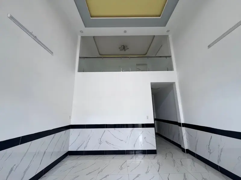 Nhà ngay Vinhomes sát bên Nguyễn Văn Tăng, 70m2 5x14 2PN chỉ 3 tỷ hơn vị trí đẹp đường ô tô.... Bán nhà riêng tại Long Bình, Hồ Chí Minh 01