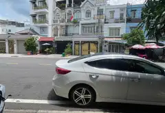 4.71x12, nở hậu 4.72, nhà 2 tầng kiên cố, 3 phòng ngủ, 1 phòng thờ, 3 vệ sinh
- Vị trí cực đẹp... Bán nhà mặt phố tại Nhà Bè, Hồ Chí Minh 01