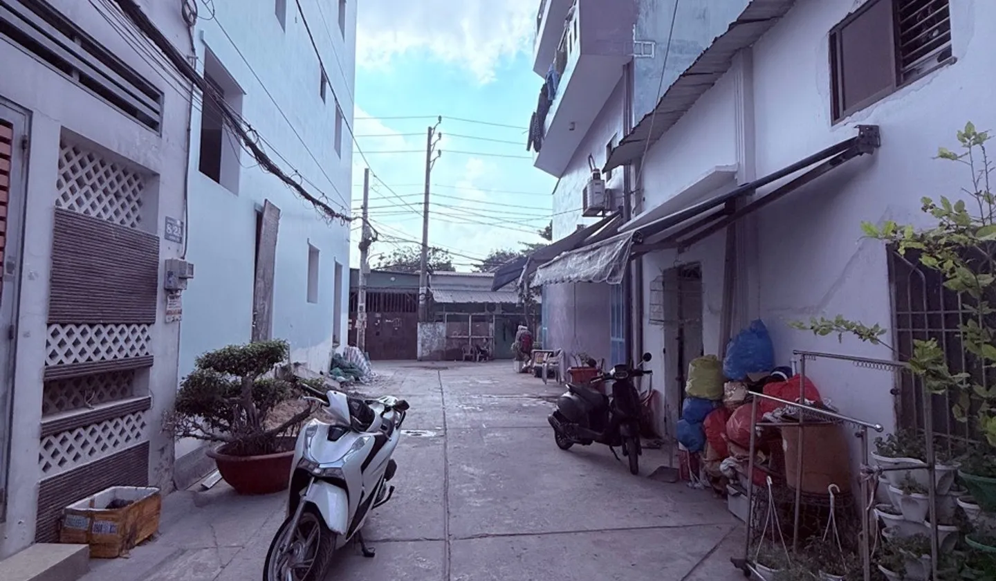 Nhà mới 2 tầng 3PN, vị trí vàng ngay trung tâm quận... Bán nhà riêng tại Bình Hưng Hòa, Hồ Chí Minh 01
