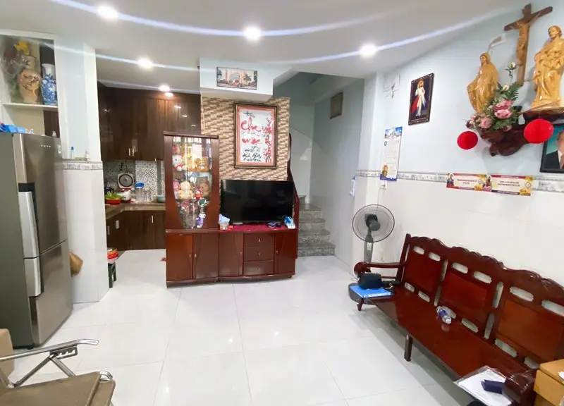 LÔ GÓC, CHIA 2 CĂN RIÊNG BIỆT, GIÁP PHÚ NHUẬN, GẦN CHỢ PVH, TRƯỜNG - 5Tầng-Ngang 5m - Phạm Văn Hai... Bán nhà riêng tại Tân Sơn Hòa, Hồ Chí Minh 01