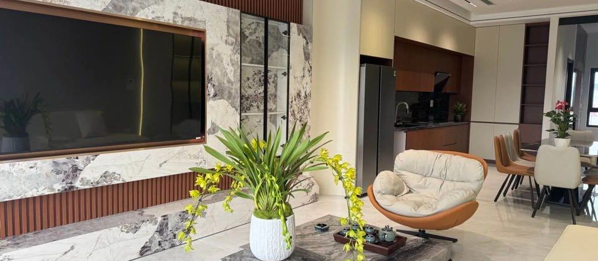BÁN NHÀ BÁT KHỐI 70M2- 7 TẦNG THANG MÁY - GARA Ô TÔ - 18.9 TỶ... Bán nhà riêng tại Long Biên, Hà Nội 01