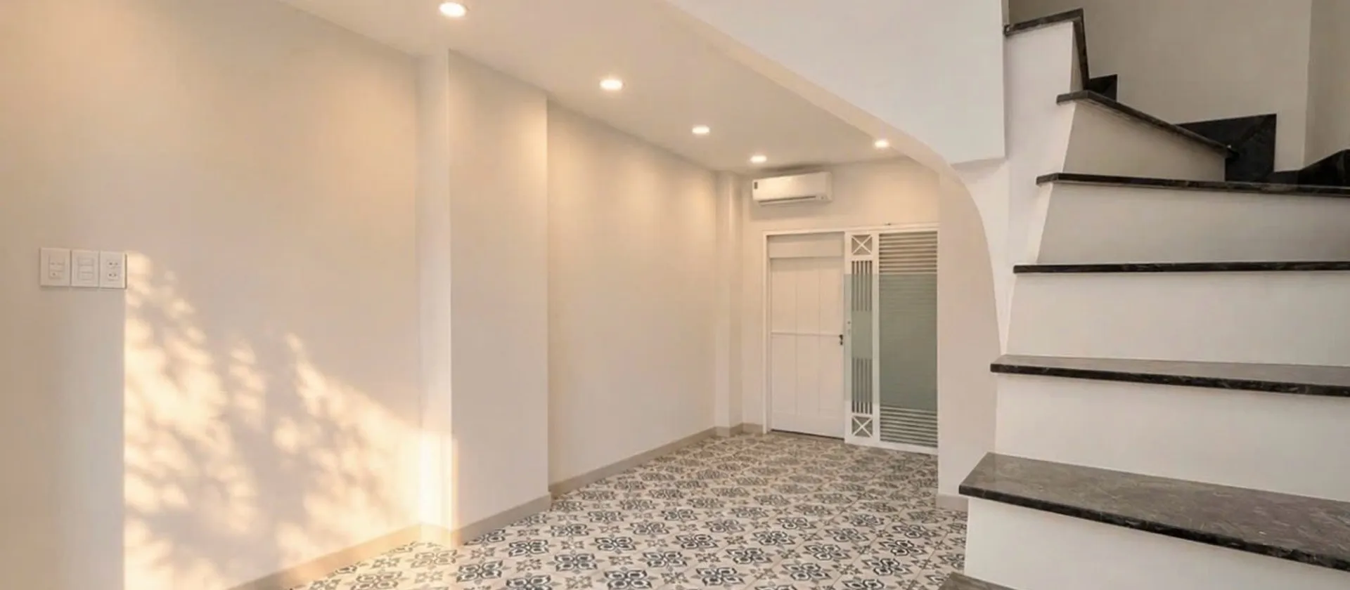 Nhà phố đắc địa Phú Nhuận, giá ưu đãi cực hot... Bán nhà mặt phố tại Phú Nhuận, Hồ Chí Minh 01