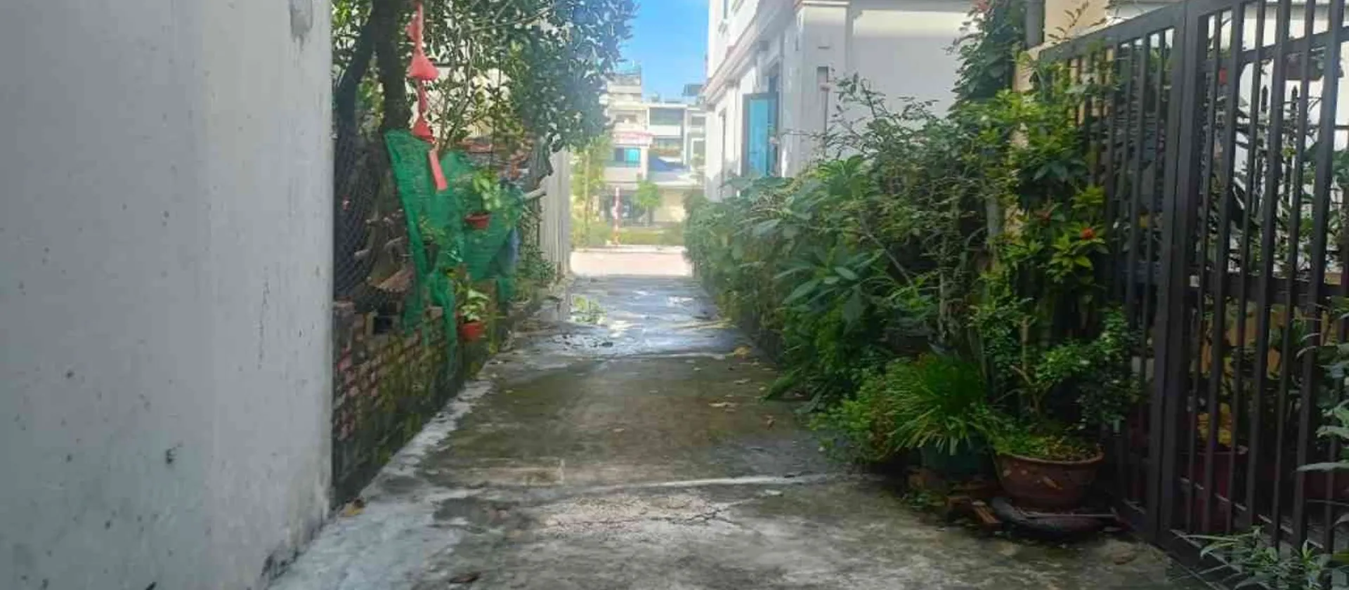 Nhà cấp 4 hướng Đông Nam - Đón gió mát, an cư lý tưởng... Bán nhà riêng tại Hà Lầm, Quảng Ninh 01