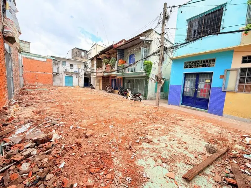 Nhà Xô Viết Nghệ Tĩnh: Sống ngay trung tâm sầm uất... Bán nhà riêng tại Thạnh Mỹ Tây, Hồ Chí Minh 01