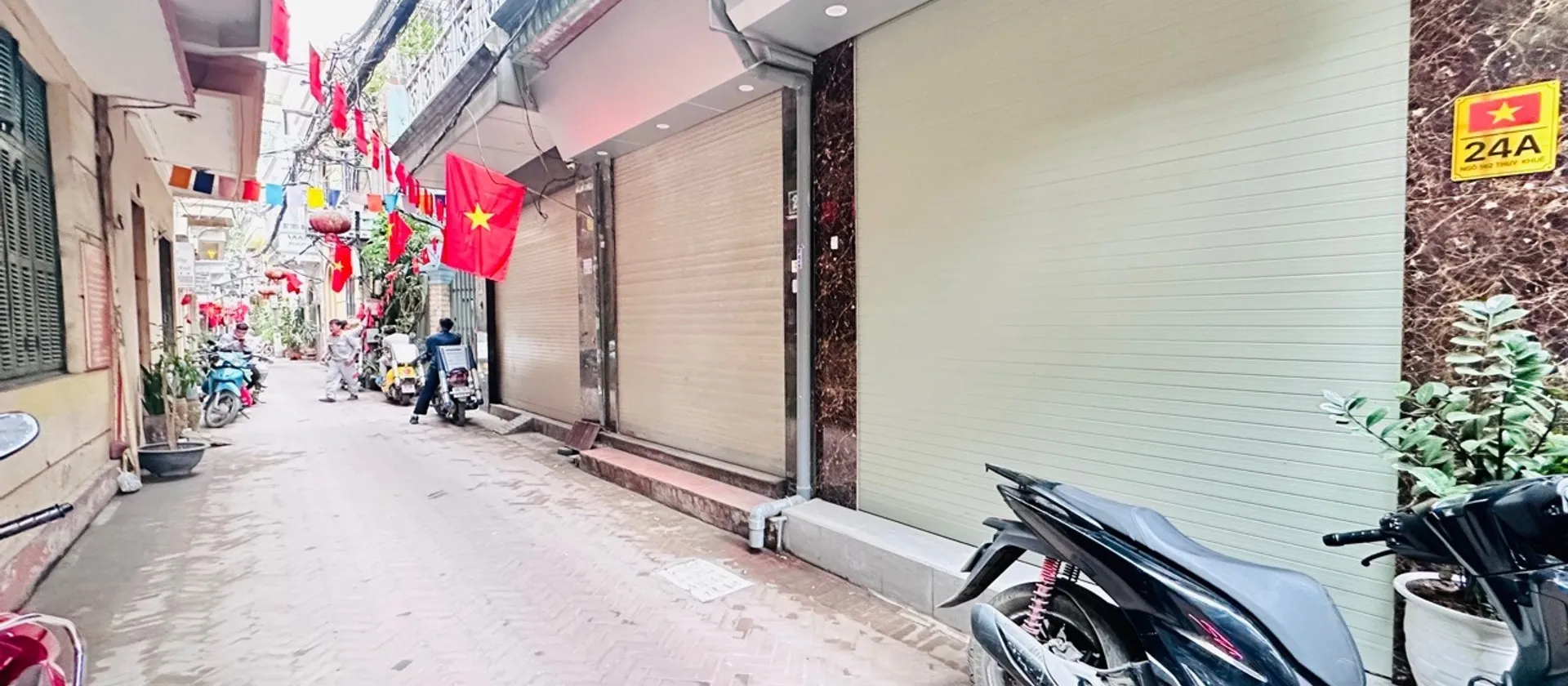 Nhà đẹp thang máy, cách phố Thụy Khuê chỉ 20m... Bán nhà riêng tại Tây Hồ, Hà Nội 01