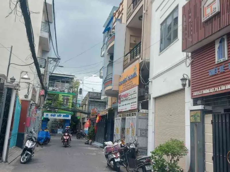 Nhà 5 tầng rộng rãi, hẻm ôtô tránh tại Tân Bình... Bán nhà riêng tại Tân Hòa, Hồ Chí Minh 01