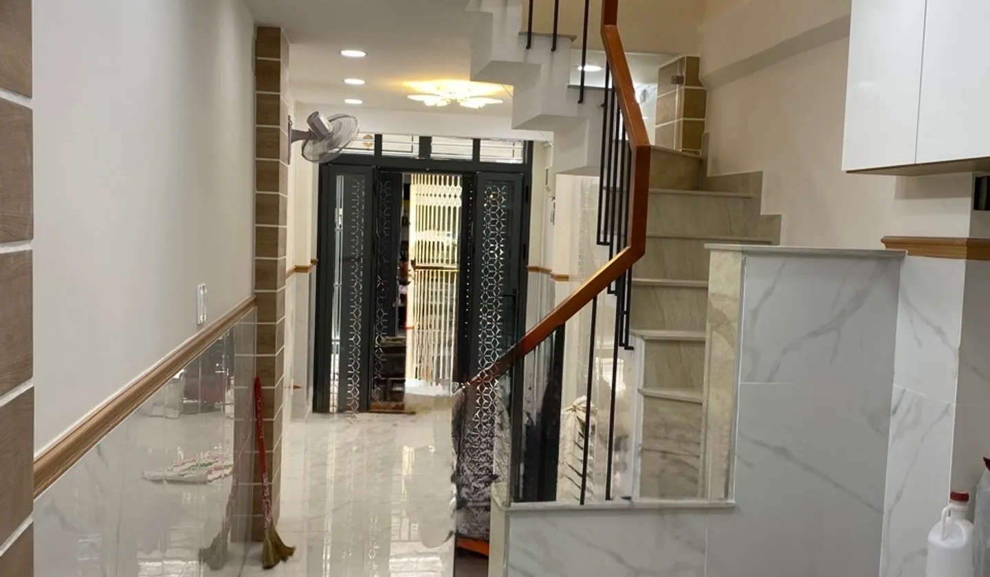 Nhà 3 tầng cực xinh, hẻm ô tô Tân Hoà giá mềm... Bán nhà riêng tại Tân Hòa, Hồ Chí Minh 01