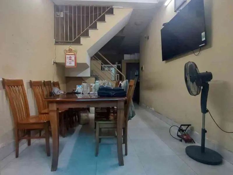 Nhà riêng 3 tầng - nở hậu, gần trung tâm Quận 1, diện tích 32.8 m²... Bán nhà riêng tại Thạnh Mỹ Tây, Hồ Chí Minh 01