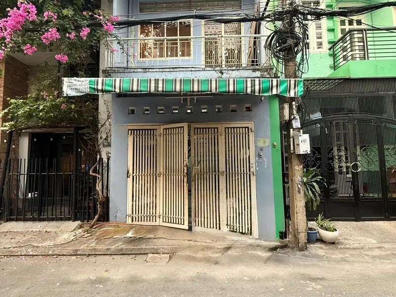 Nhà Lạc Long Quân rộng rãi, tiện nghi cho gia đình hiện đại... Bán nhà riêng tại Tân Hòa, Hồ Chí Minh 01