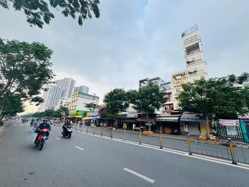 Nhà mặt phố 8 tầng có thang máy tại Bình Phú, TP.HCM... Bán nhà mặt phố tại Bình Phú, Hồ Chí Minh 01