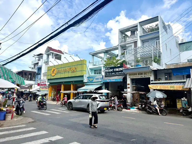 MTKD SẦM UẤT KHU TÊN LỬA - 72m2 - 4x18M – NGAY CHỢ - GIÁP Q6 – DÒNG TIỀN 12TR/THÁNG – CHỈ 10 TL... Bán nhà mặt phố tại An Lạc, Hồ Chí Minh 01
