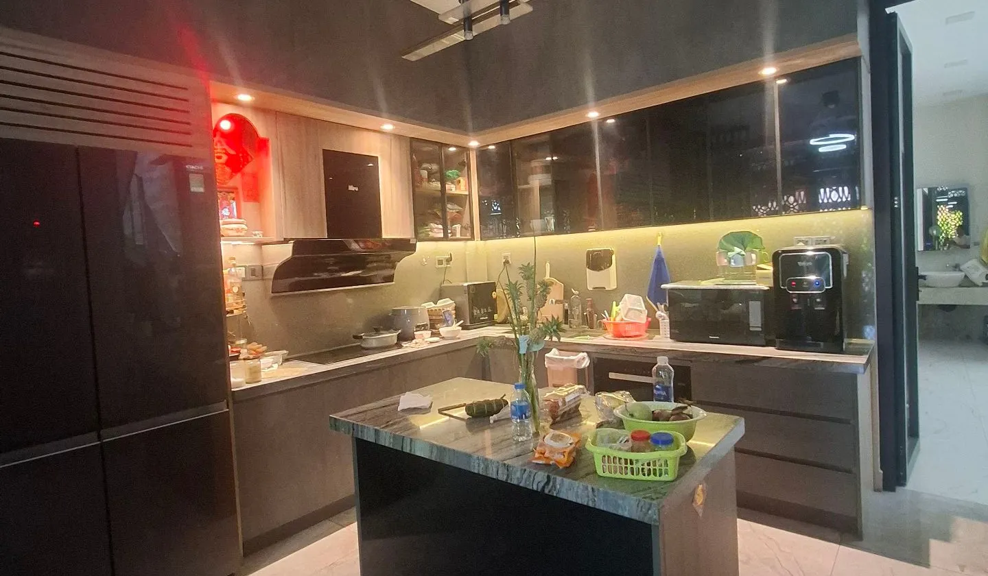 Nhà đẹp An Dương Vương, 4PN, full nội thất cao cấp... Bán nhà riêng tại An Lạc, Hồ Chí Minh 01