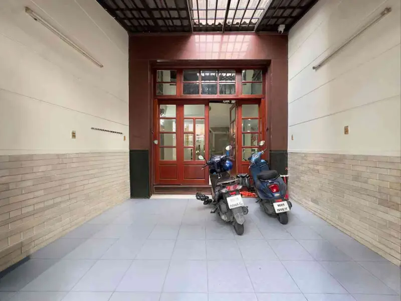 Bán nhà mặt phố 5 tầng, 4 phòng ngủ, có sân ôtô tại Tân Bình... Bán nhà mặt phố tại Bảy Hiền, Hồ Chí Minh 01