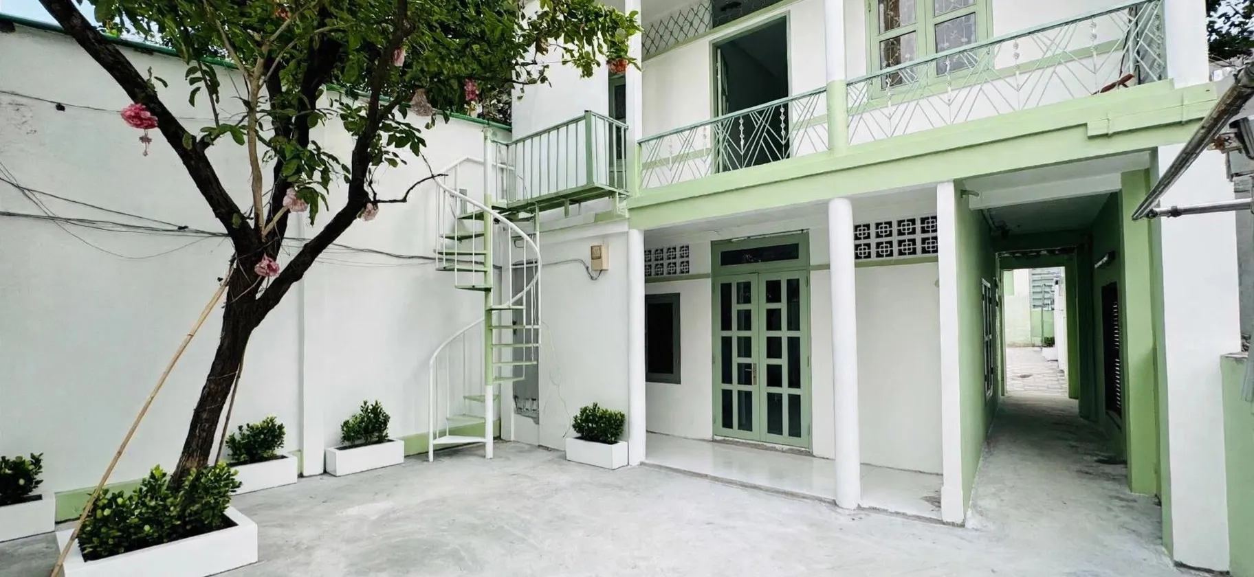 2 TẦNG - 162M² - 12 PHÒNG THU NHẬP 420TR/NĂM - NHỈNH 17 TỶ - HẺM 4M... Bán nhà riêng tại Xóm Chiếu, Hồ Chí Minh 01