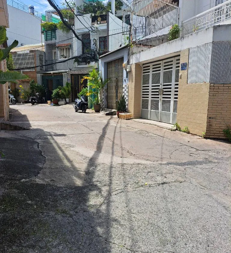 Nhà 2 tầng 5 phòng ngủ tại Cư xá Phú Lâm B, diện tích 133m2 giá 11.5 tỷ... Bán owner_side tại Phú Lâm, Hồ Chí Minh 01