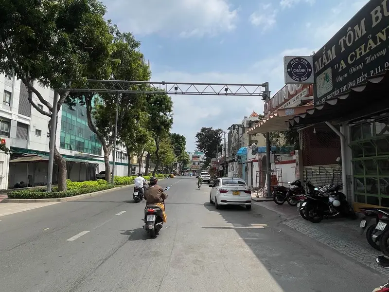 Nhà mặt phố sang trọng, vị trí trung tâm Quận 10, diện tích rộng rãi, mặt tiền đẳng cấp... Bán nhà mặt phố tại Vườn Lài, Hồ Chí Minh 01