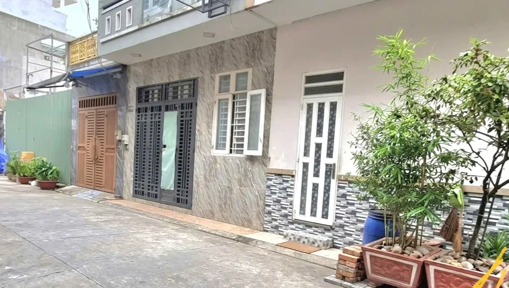 Bình Tân 4 tầng mặt tiền 6m hẻm xe tải, hơn 7ty... Bán nhà riêng tại Bình Trị Đông, Hồ Chí Minh 01