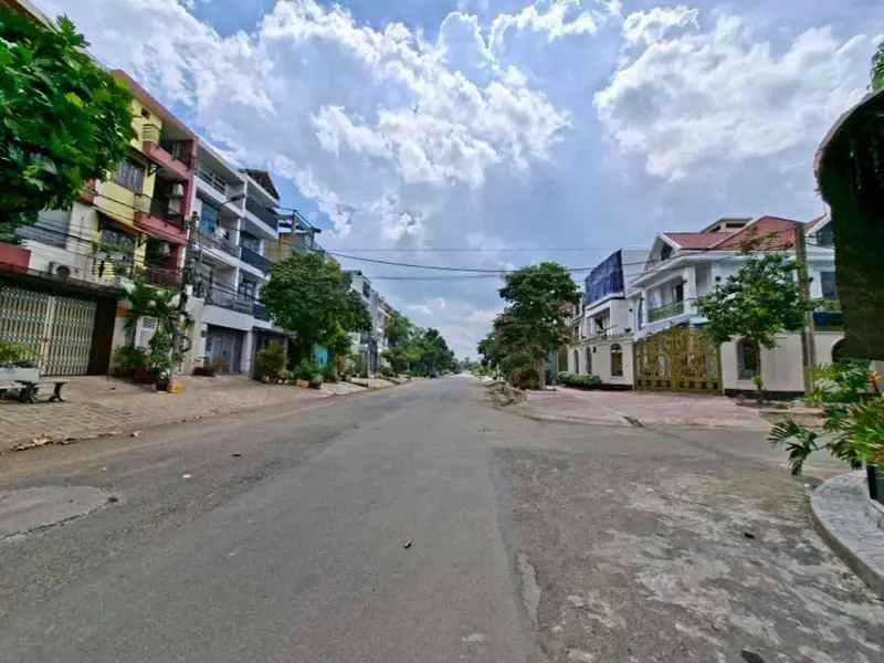 Nhà Mặt Phố Đắc Địa Quận 8, 4 Tầng, 6 Phòng Ngủ... Bán nhà mặt phố tại Bình Đông, Hồ Chí Minh 01