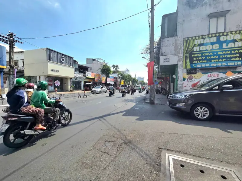 Nhà góc 2 mặt tiền sầm uất, kế Metro tương lai... Bán nhà mặt phố tại Bảy Hiền, Hồ Chí Minh 01