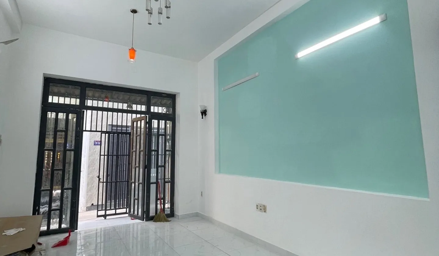 Nhà 2 tầng 31.7m2 gần nhà ga T3 quận Tân Phú giá 4.7 tỷ... Bán nhà riêng tại Tây Thạnh, Hồ Chí Minh 01