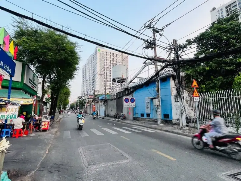 NHÀ HẺM XE HƠI NGUYỄN KHOÁI - 2 TẦNG - 61M² - NHỈNH 10 TỶ... Bán nhà riêng tại Vĩnh Hội, Hồ Chí Minh 01