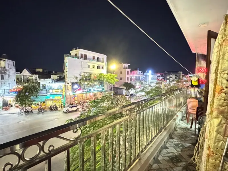 Nhà mặt phố Hồ Sen rộng 13.5m, cơ hội kinh doanh đắc địa tại điểm giao thương sầm uất... Bán nhà mặt phố tại An Biên, Hải Phòng 01