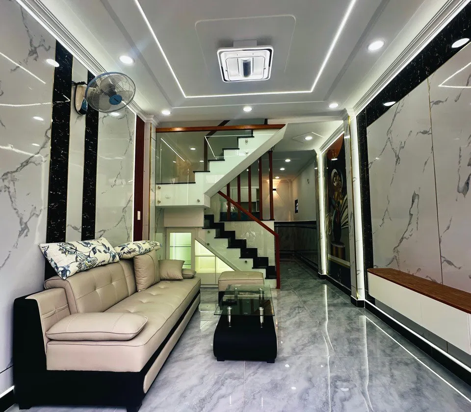 Nhà đẹp ở ngay Tân Thới Hiệp Q12. DTSD hơn 65m2 2 tầng chỉ có nhỉnh 3 đồng... Bán nhà riêng tại Tân Thới Hiệp, Hồ Chí Minh 01