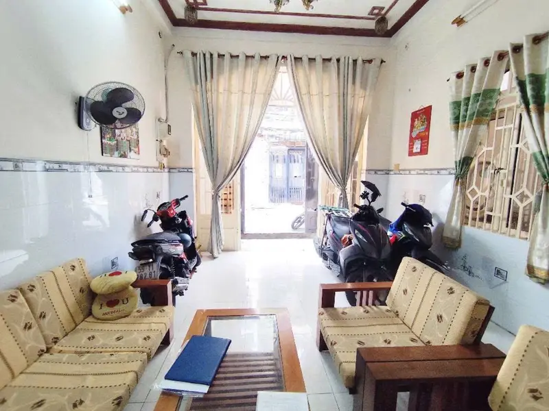 Nhà 2 tầng 70m2 hẻm xe tải rộng gần Emart, giá 8.65 tỷ... Bán nhà riêng tại Tân Sơn, Hồ Chí Minh 01