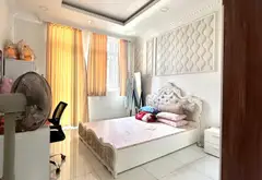Mặt tiền 8.1m. LÊ VĂN QUỚI

88M2. NHĨNH 7TY NHỎ XÍU
Oto ngủ trong nhà... Bán nhà riêng tại Bình Trị Đông, Hồ Chí Minh 08