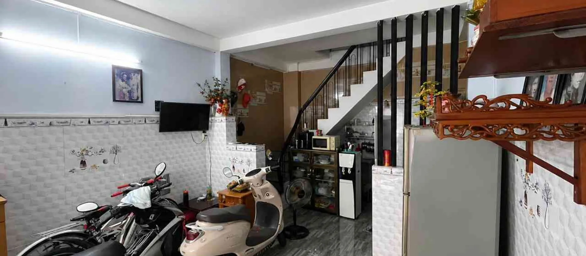 Nhà 2 tầng, hẻm xe hơi rộng, giá hấp dẫn ngay Tân Bình... Bán nhà riêng tại Bảy Hiền, Hồ Chí Minh 01