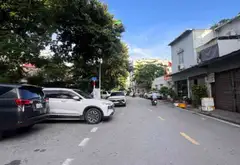 🏡 CĂN NHÀ GIA THỤY – LONG BIÊN – THANG MÁY – FULL NỘI THẤT – GIÁ TỐT NHẤT KHU VỰC
✨ Diện tích 42/... Bán nhà riêng tại Bồ Đề, Hà Nội 05