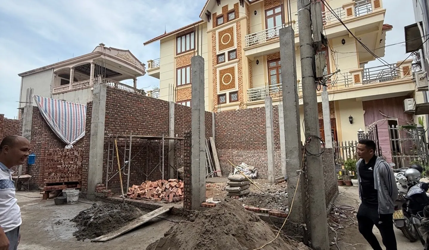 Bán nhà riêng 3 tầng, 3 phòng ngủ, sau mặt đường Trần Nhân Tông, ngõ rộng thuận tiện đi lại... Bán nhà riêng tại Phù Liễn, Hải Phòng 01