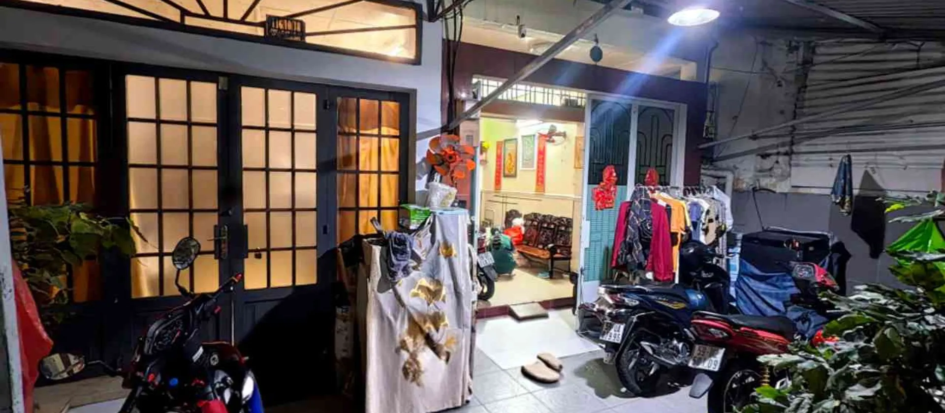 Nhà 5 phòng ngủ rộng rãi tại Hòa Hưng giá hấp dẫn... Bán nhà riêng tại Hòa Hưng, Hồ Chí Minh 01