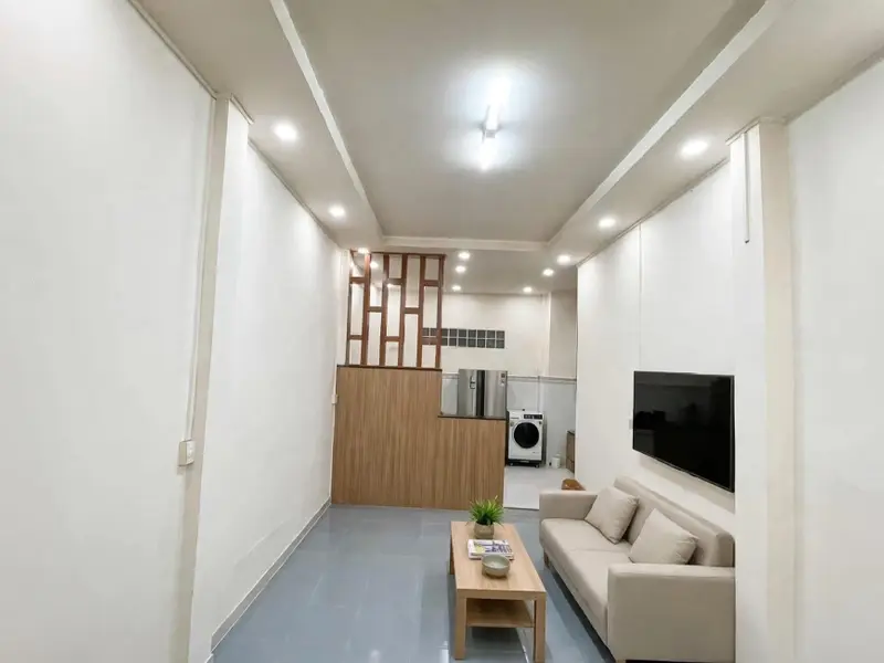 Gần Khu ẩm thực Vĩnh Khánh - 2 Tầng - 39m2 - Nhỉnh 5 tỷ - Nở hậu tài lộc... Bán nhà riêng tại Khánh Hội, Hồ Chí Minh 01