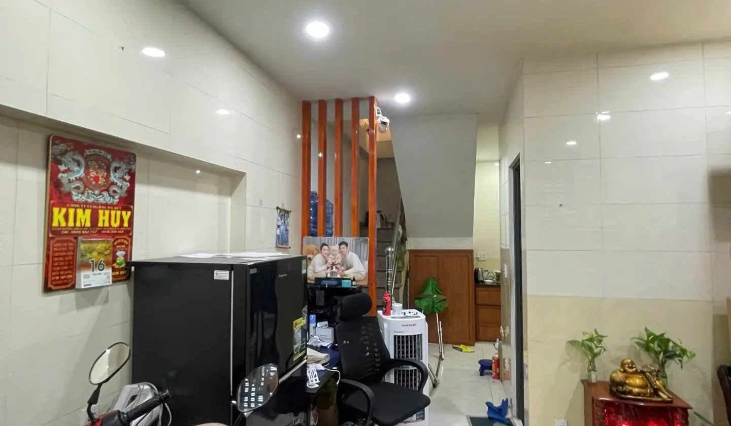 Bán nhà 3 tầng tại khu y tế kỹ thuật cao, giá 5.5 tỉ đồng... Bán nhà riêng tại An Lạc, Hồ Chí Minh 01