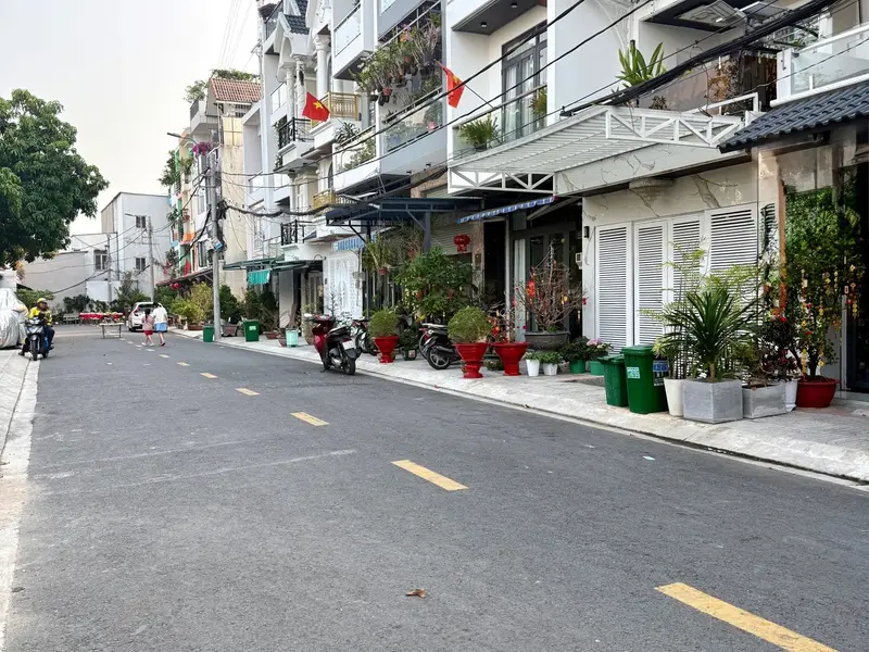 Bán nhà riêng 3 tầng_ Huỳnh Thị Đồng _ 52m2 đường trước nhà 12m xe tải tránh _vỉa hè 2m _ 6.9 tỷ... Bán nhà riêng tại Nhà Bè, Hồ Chí Minh 01