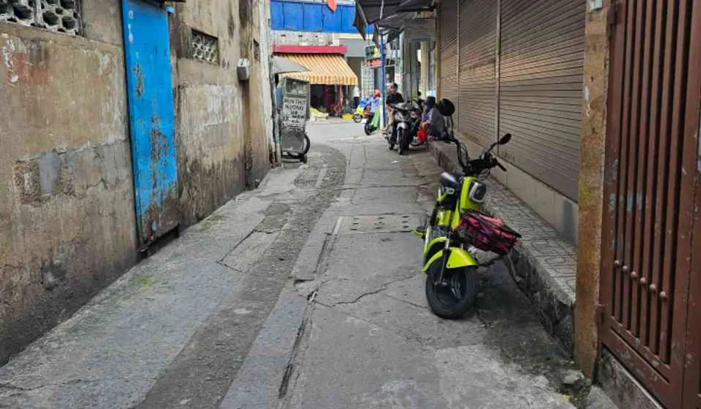 QUẬN 10 – GẦN SƯ VẠN HẠNH – NHÀ 24M² – HẺM BA GÁC THÔNG – NHỈNH 3 TỶ... Bán nhà riêng tại Hòa Hưng, Hồ Chí Minh 01