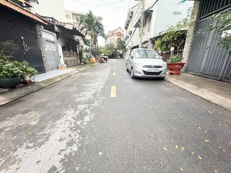 BÁN NHÀ NGAY SÁT MẶT TIỀN DƯƠNG QUẢNG HÀM, GÒ VẤP - DT LỚN ~80M2 - 3PN - VỈA HÈ 8M CHỈ 9.5 Đ... Bán nhà riêng tại An Nhơn, Hồ Chí Minh 01