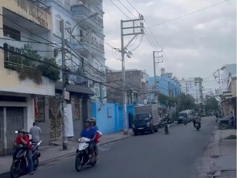 Cơ hội sở hữu nhà 6 tầng mặt tiền rộng tại Bình Tân, giá hấp dẫn hiếm có... Bán nhà riêng tại Bình Trị Đông, Hồ Chí Minh 01
