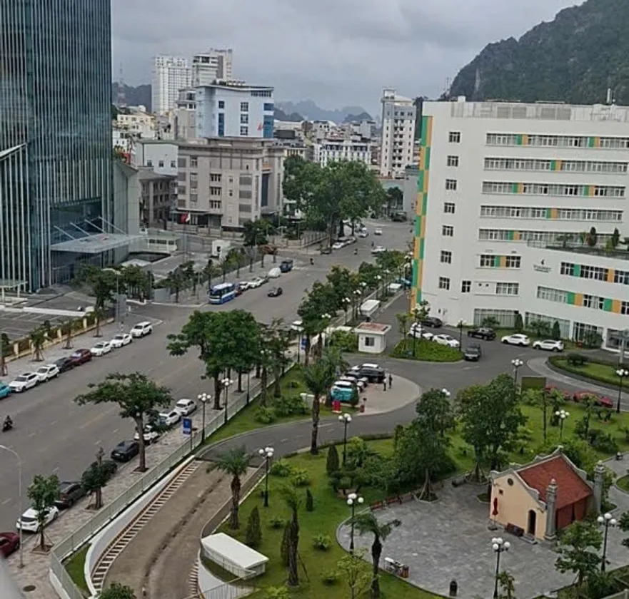 Căn hộ cao cấp tầng 19 hướng Đông Bắc tại trung tâm đô thị sầm uất... Bán chung cư mini tại Hồng Gai, Quảng Ninh 01