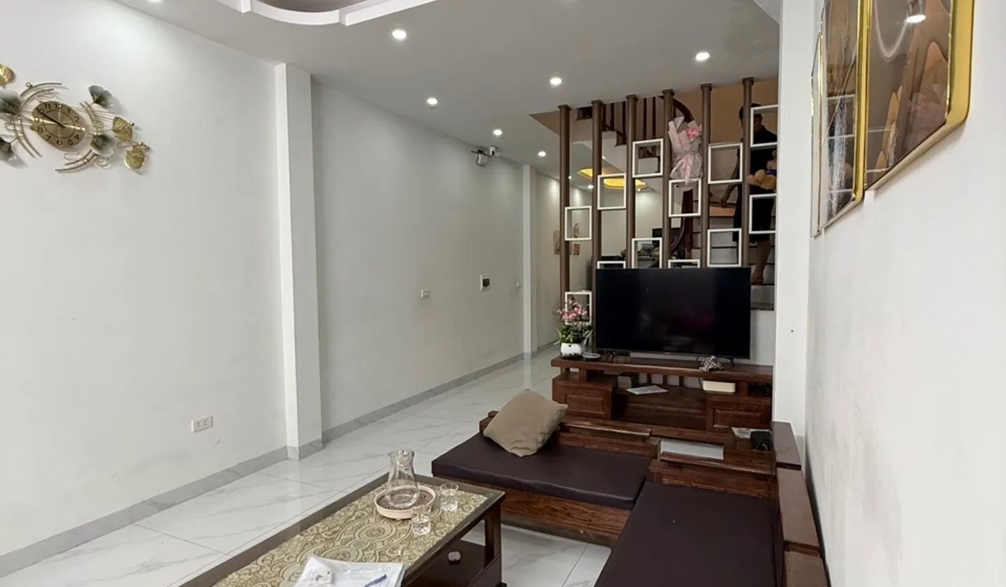 Chính chủ gửi bán căn nhà 4 tầng đẹp full nội thất. Giá cực tốt... Bán nhà riêng tại Mê Linh, Hà Nội 01